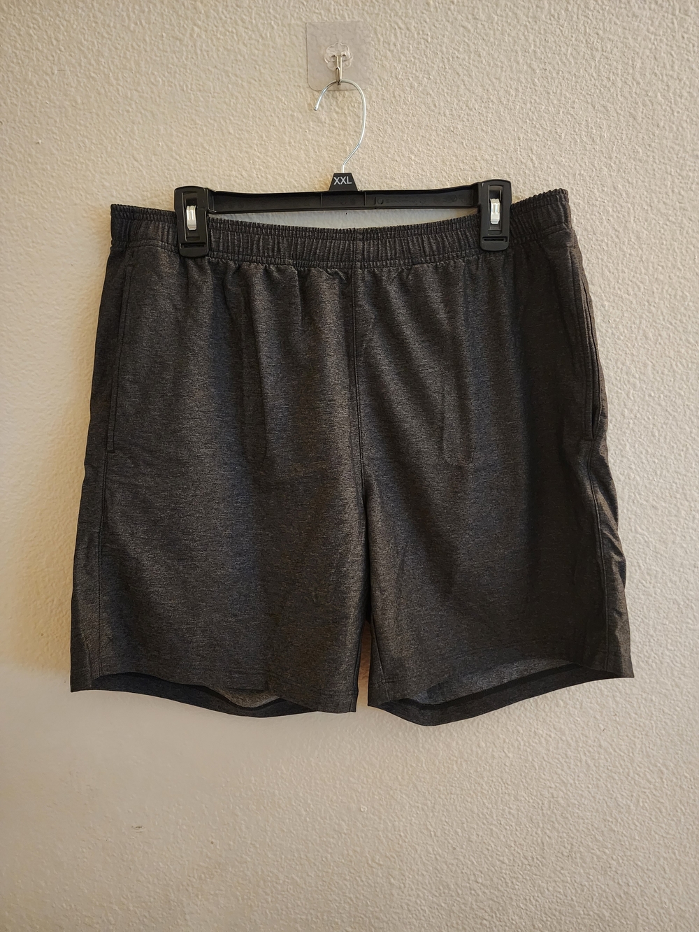 Rhone Men's Size Large Guru Shorts Charcoal Heather Gray Unlined 7" Inseam